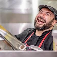 Vi basterà un solo morso per rendere questo panino il vostro preferito ❤️  “Montanaro” è il Burger che troverai al Messina street food fest, e se vuoi  saltare la fila acquista da