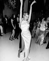 Hailey Bieber Wears Ralph Russo Custom Celebrity Wedding Dresses Hailey Bieber Wedding Wedding Dress Reveal