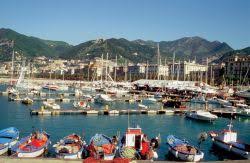 Salerno is blessed with a pleasant mediterranean climate and features some beautiful nearby beaches. Salerno In Italien