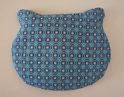 Je Partage Avec Vous Comment Realiser Une Bouillotte Seche En Forme De Chat Ideale Pour Rechauffer Le Lit Des E Bouillotte Seche Bouillotte Projets De Couture