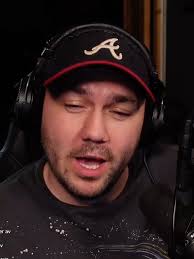 Dennis Lastet Ned Virus på PC-en