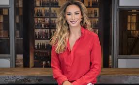 ‬ מוטי‭ ‬רזון‭ ‬שף‭ ‬בעל‭ ‬ניסיון‭ ‬של‭ ‬שנים‭ ‬רבות‭ ‬והבעלים‭ ‬של‭ ‬החברה‭ ‬מפתח‭ ‬מוצרים‭ ‬מוכרים‭ ‬ויחודיים‭ ‬עבור‭ ‬השוק‭ ‬הקמעונאי. Master Chef 2010