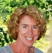 Lauretta Lane's Instagram, Twitter & Facebook