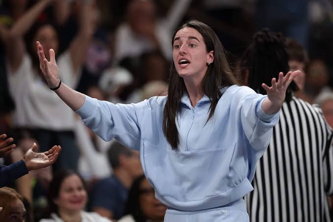 Coach' Caitlin Clark as a guiding force, cheerleader and snacker on Indiana  Fever bench - The Athletic