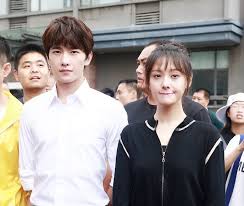 Ensemble Cast Of Just One Smile Is Very Alluring At Filming A Virtual Voyage In 2020 Ensemble Cast Taekwondo Girl Jing Boran