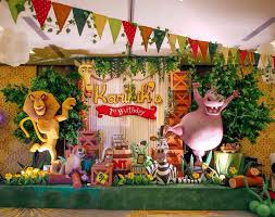 Madagascar Backdrop Ideas Safari Theme Party Safari Birthday Party Madagascar Party