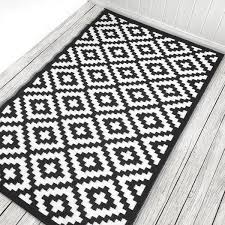 Black And White Indoor Outdoor Rug Indoor Outdoor Rug With A Beautiful Moroccan Design In Black And White Colour Tejidos Casitas