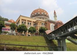 Usamah bin zaid radhiyallahu 'anhuma adalah anak dari seorang sahabat dan merupakan anak angkat rasulullah shallallahu 'alaihi wasallam sebelum islam masuk dan menghapus hukum anak angkat, yaitu zaid bi haritsah dan ummu aiman, pengasuh rasulullah shallallahu 'alaihi wasallam. Masjid Usamah Bin Zaid Usamah Bin Zaid Bin Haritsah Arab