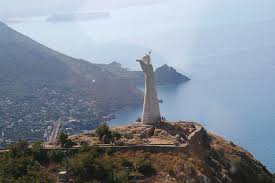 Tourist advice, travel information and tips from italy heaven's guide to italy. Christ Von Maratea Villa Comics