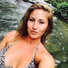 British model, 23, at centre of 'love triangle feud' ending in dead drug  dealer