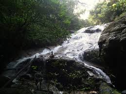 Air terjun ini sangat nyaman dan dingin. 5 Air Terjun Menarik Yang Boleh Anda Kunjungi Di Malaysia