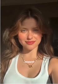 Nicole Wallace Miss Americana TikTok