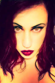 Lydia Chase's Instagram, Twitter & Facebook