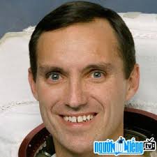 Phi hành gia Carl Meade