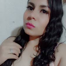 Dato: Les voy a contar curiosidades de L: -Su nombre real es Lawliet. Fue  encontrado por Watari cuando tenía tan solo 8 años de edad. Fue enviado a  un orfanato para niños