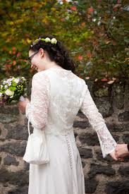 Du bist auf der suche nach dem idealen brautkleid? Sonja Glogau Brautmoden Nahkurse Modedesign