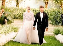 Finde alle brands, die du liebst online im shop. Matrimonio Ferragni Fedez Tutto Sull Abito Da Sposa Dior Di Chiara Ferragni Glam Style