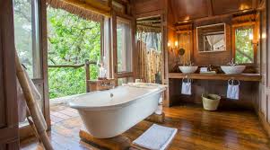 There is so many airstream trailer owner that really enjoy life on the road, their need makeover, remodel and hacks their air stream trailer to make it better and much enjoyable. 7 Luxurious Outdoor Safari Bathrooms With Wilderness Views Sun Safaris Travel Blog