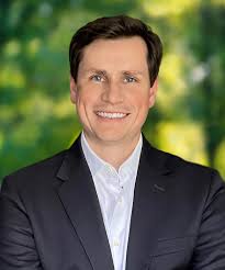 Robert Holdcroft's Instagram, Twitter & Facebook