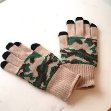 Urban Outfitters Accessories Urban Outfitters Pink Camo Gloves Poshmark