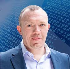 Sean CarrollChief Operations Officer& Co-Founder