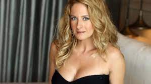 Menajerimi ara dizisinin sevilen oyuncuları canan ergüder ve serhat teoman, kendilerine sosyal medyadan gelen soruları. Canan Erguder Kimdir Nereli Kac Yasinda Evli Mi Hangi Dizilerde Rol Aldi