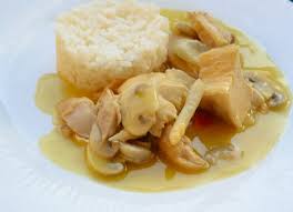 Omas Huhnerfrikassee Rezept Klassisch Rezept Huhnerfrikassee Huhner Frikassee Huhnerfrikassee Rezept Klassisch