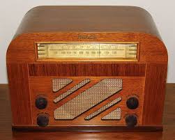 Vintage Philco Table Radio Model 40 130t Am And Police Band 1 5 To 3 3 Mc 6 Vacuum Tubes Wood Cabinet Made In Usa Circa 1939 1940 Vintage Radio Antique Radio Retro Radios