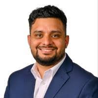 Luis Milian's Instagram, Twitter & Facebook