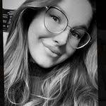 Ariana Hatfield's Instagram, Twitter & Facebook