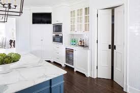 over cabinet flatscreen tv niche