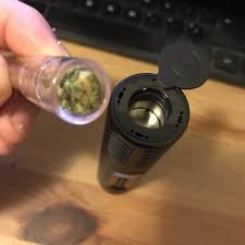 The air has a swappable battery, so you can keep vaping as long as you have charged batteries ready to go. Arizer Air 2 Vaporizer Review To The Cloud Vapor Store