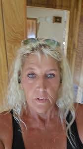 Lisa Borchardt's Instagram, Twitter & Facebook