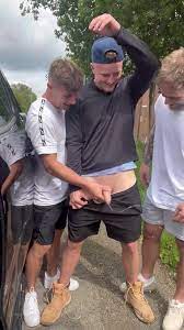 Friends pissing together - video 2 - ThisVid.com