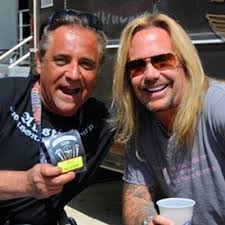 Mark Khayat (@livinlive)