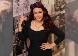 تسببت الفنانة سمية الخشاب في حالة من الجدل على مواقع التواصل الاجتماعي، وذلك بعدما نشرت صورة من أحدث ظهور لها على السوشيال ميديا. Ø³Ù…ÙŠØ© Ø§Ù„Ø®Ø´Ø§Ø¨ Ù…ÙˆØ³Ù‰ Ø¹Ø§Ø¦Ù„ÙŠ ÙˆØ§Ù„Ù…Ù†ØµØ§Øª Ø§Ù„Ø±Ù‚Ù…ÙŠØ© ØµØ¹Ø¨Øª Ø§Ù„Ù…Ù†Ø§ÙØ³Ø© Ø§Ù„Ù…ØµØ±ÙŠ Ø§Ù„ÙŠÙˆÙ…