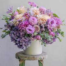 La Belleza De La Naturaleza En Arreglos Florales Flower Delivery Same Day Flower Delivery Flower Arrangements