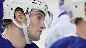 How Canucks rookie Nils Höglander has earned his coach's trust