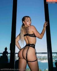 brittfitfree aka therealbrittfit Nude Leaks OnlyFans -  f.logisticssameday.co.uk
