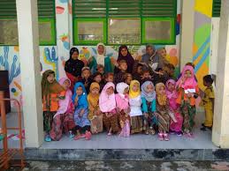 Nami sekolah kasebat inggih punika sekolah kartini. Paud Al Hikmah Pawai Peringati Hari Kartini Website Kedungpoh