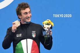 Day four of our mk iconic swim series brings a record breaking swim from the youngest male in history to win a european medal. Zlpebvfnthgi6m
