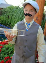 Pin By Audrey Coffman On Costumes Wax Museum School Project Wax Museum School Wax Museum Ideas