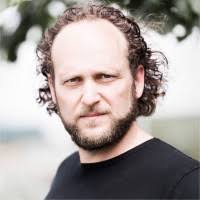 100+ "Artzt" profiles