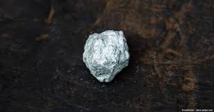 Silber ist ein metallisches chemisches element, welches hauptsächlich für die produktion von schmuck, münzen und anderen. Silber Bleibt Eine Klare Kaufempfehlung Extraetf