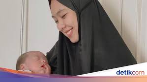 Liputan6.com, jakarta oki setiana dewi menjadi salah satu artis yang juga mendapatkan kebahagaiaan dengan kehamilannya. Mengenal Kriptorkidisme Kelainan Testis Yang Dialami Anak Oki Setiana Dewi