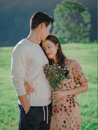 Maybe you would like to learn more about one of these? Hyun Bin And Son Ye Jin S Love Story How Romance Blossomed On The Sets Of Crash Landing On You In 8 Months Meaww