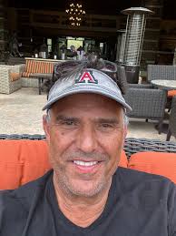 Hello from Chicago, a midwestern travel enthusiast