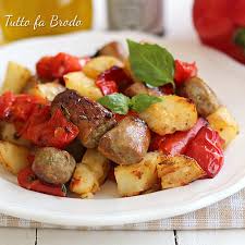 Check spelling or type a new query. Salsiccia Con Peperoni E Patate Al Forno Tutto Fa Brodo In Cucina