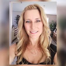 Janet Perkins's Instagram, Twitter & Facebook