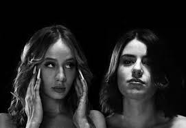 La spiegazione, però, forse deluderà gli appassionati di faide: Chadia Rodriguez E Federica Carta Il Video Di Bella Cosi